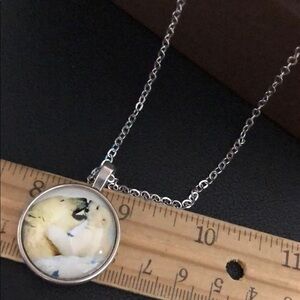 Polar bears round glass pendant necklace N3